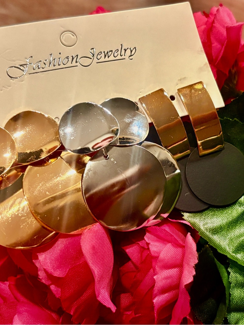 Fashion Jewelry Gold and Black Layered Disc Earrings